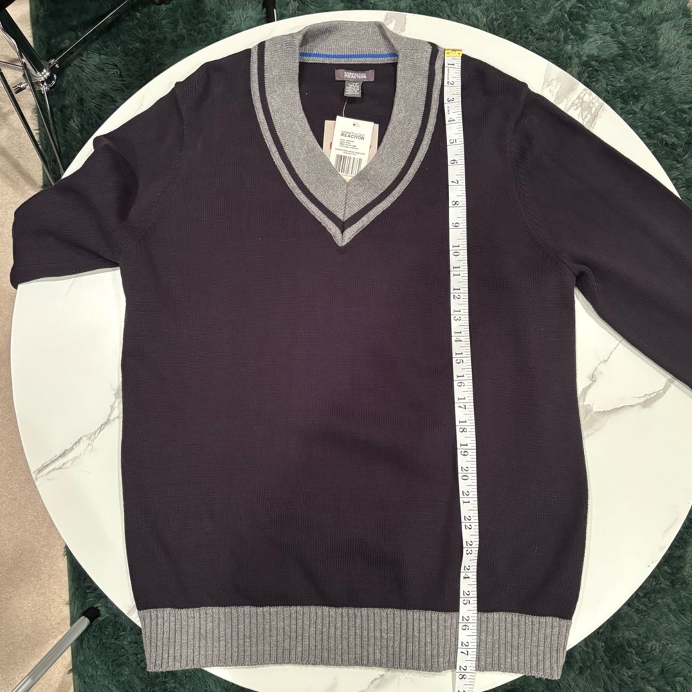 Kenneth Cole Black and Gray V-Neck Sweater - Picture 4 of 7